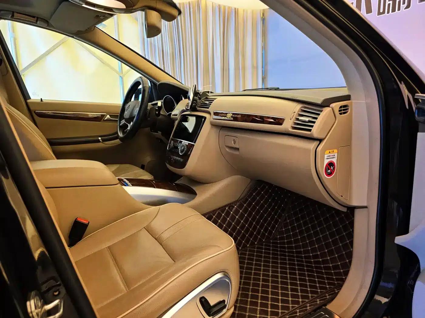 2011 Mercedes-Benz R-Class R 350 L 4MATIC — миниатюра 25