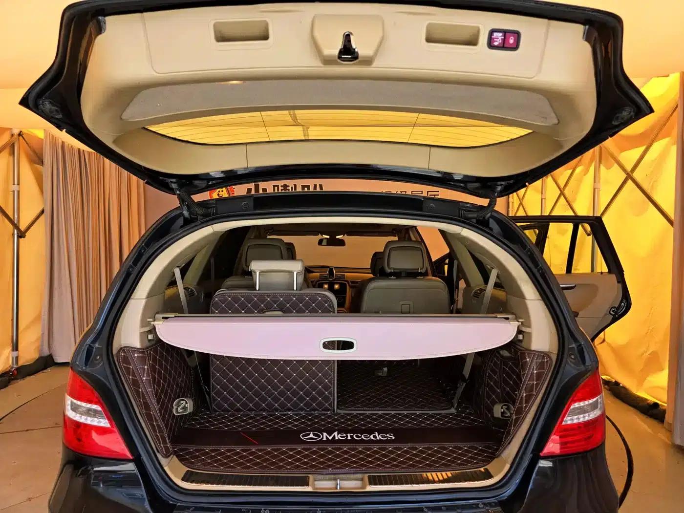 2011 Mercedes-Benz R-Class R 350 L 4MATIC — миниатюра 26