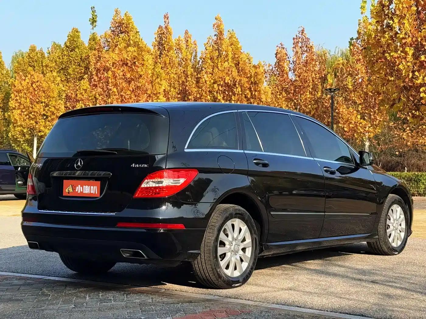 2011 Mercedes-Benz R-Class R 350 L 4MATIC — миниатюра 28