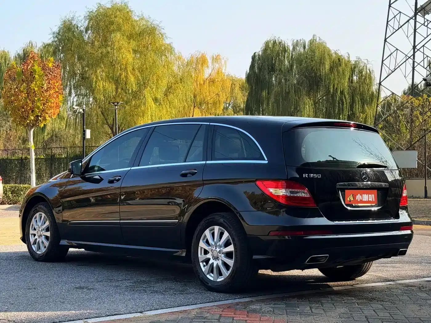 2011 Mercedes-Benz R-Class R 350 L 4MATIC — миниатюра 30