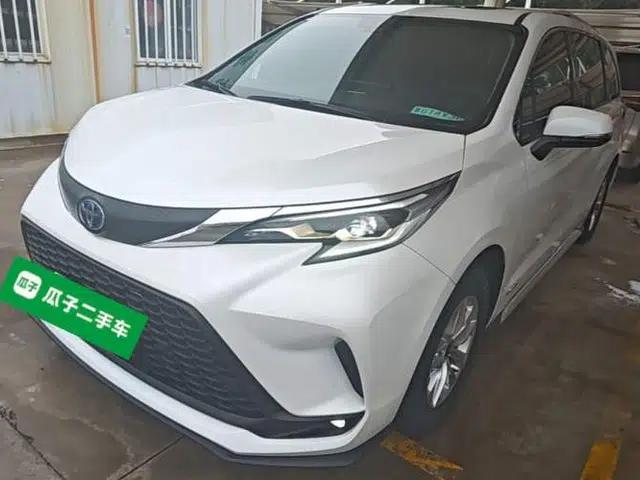 Toyota Granvia 2023 2.5L Hybrid Comfort Edition