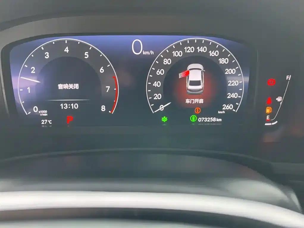 Stylish 2022 240TURBO CVT Phantom Night Luxury Edition — миниатюра 11