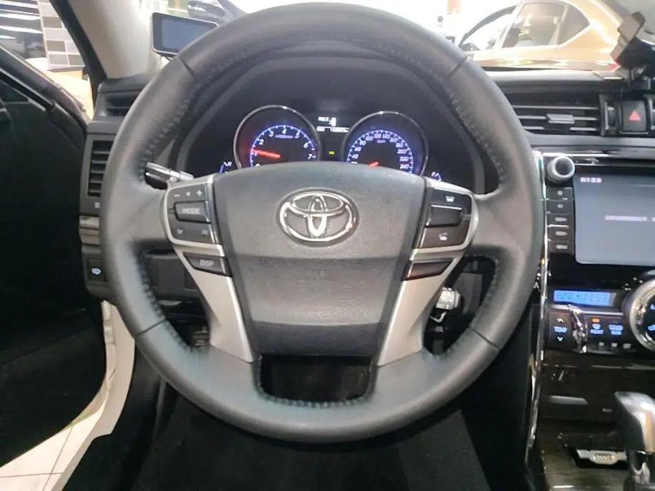 Toyota Reiz 2013 2.5V Shangrui Edition — миниатюра 14