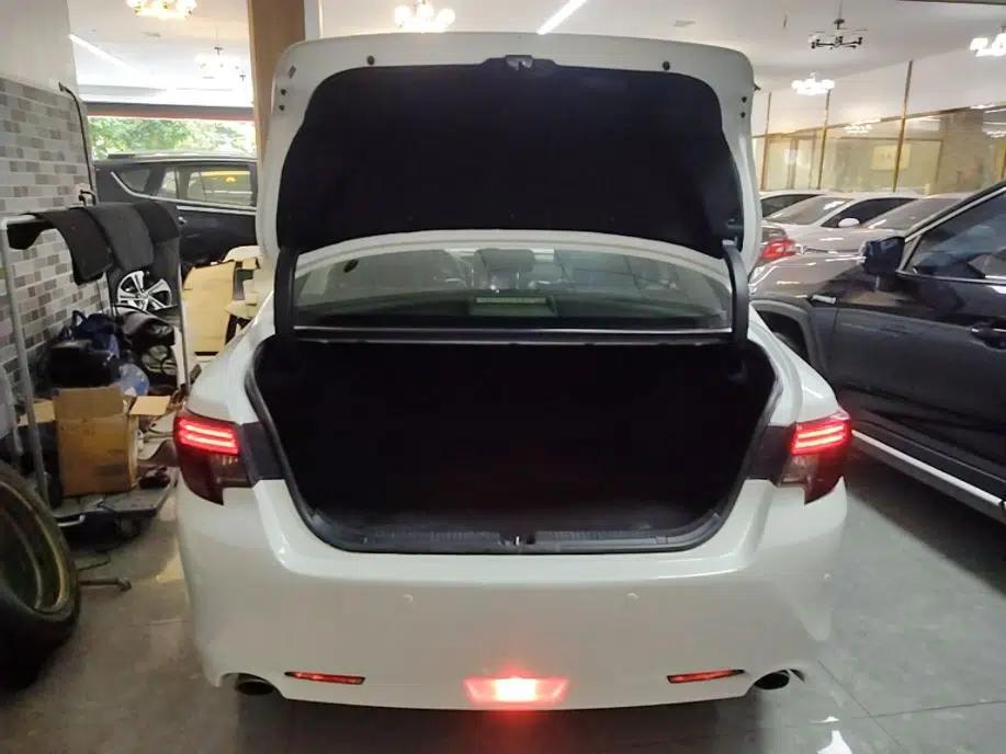 Toyota Reiz 2013 2.5V Shangrui Edition — миниатюра 22