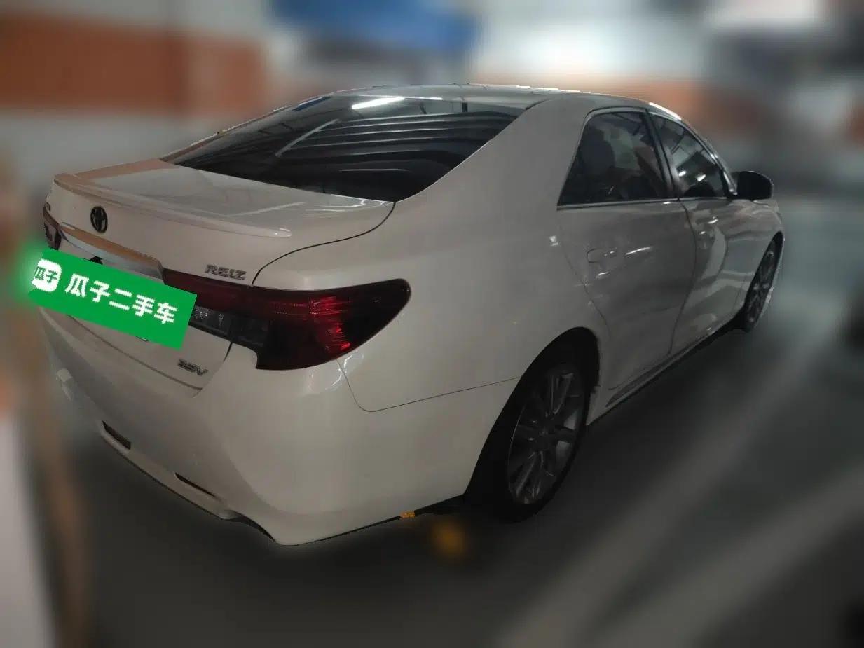 Toyota Reiz 2013 2.5V Shangrui Edition — миниатюра 6