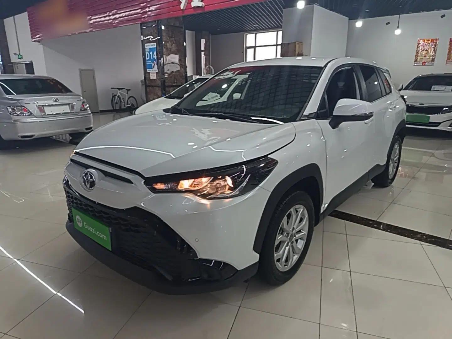 Toyota FRONTLANDER 2024 2.0L CVT Elite Plus Edition — миниатюра 1