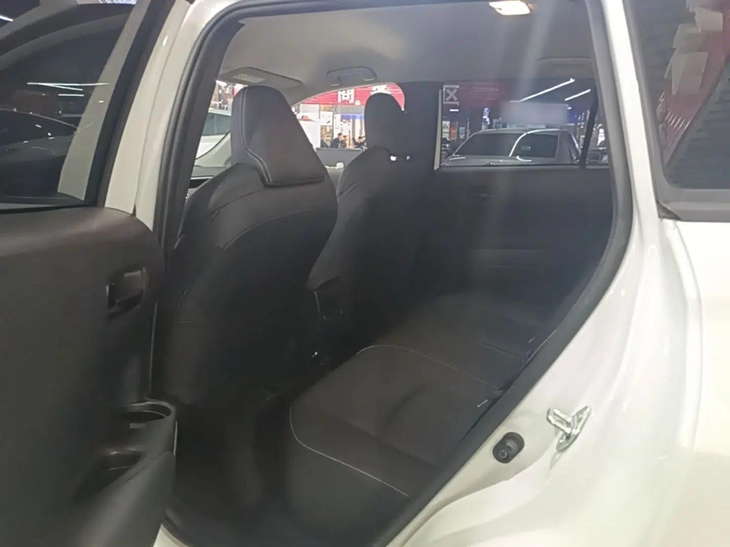 Toyota FRONTLANDER 2024 2.0L CVT Elite Plus Edition — миниатюра 20