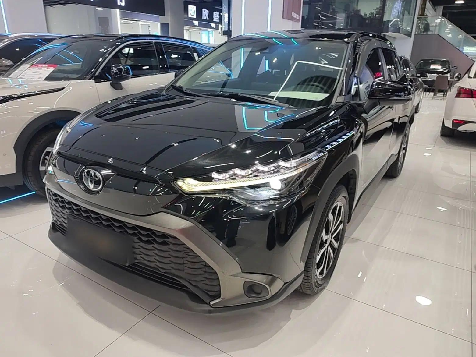 Toyota FRONTLANDER 2022 2.0L CVT Luxury Edition — миниатюра 1