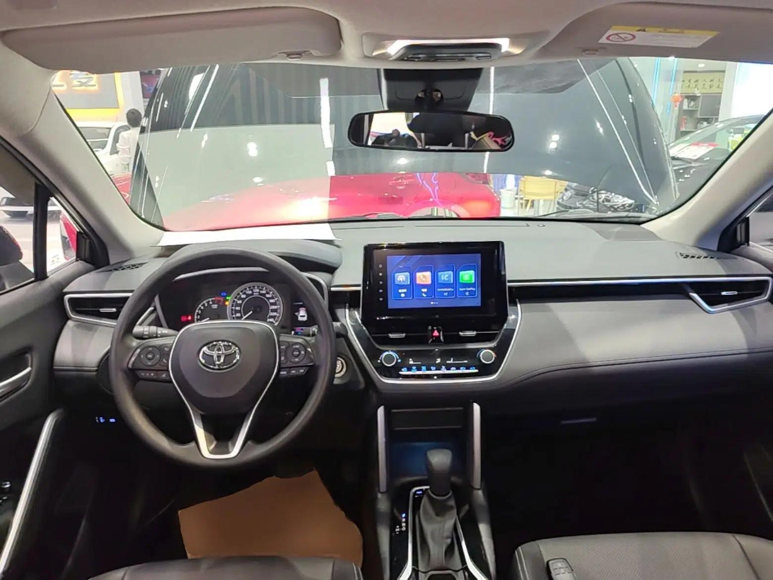 Toyota FRONTLANDER 2022 2.0L CVT Luxury Edition — миниатюра 13
