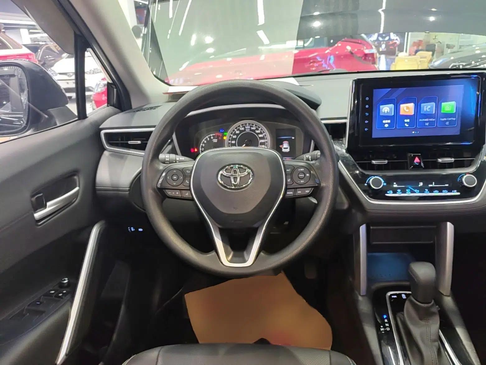 Toyota FRONTLANDER 2022 2.0L CVT Luxury Edition — миниатюра 14