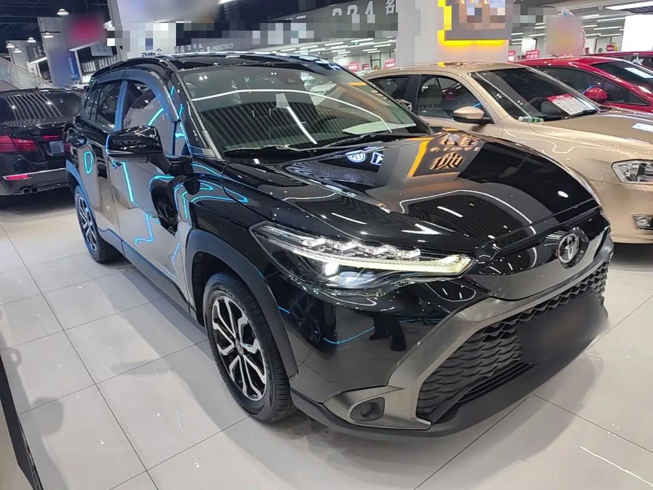 Toyota FRONTLANDER 2022 2.0L CVT Luxury Edition — миниатюра 3