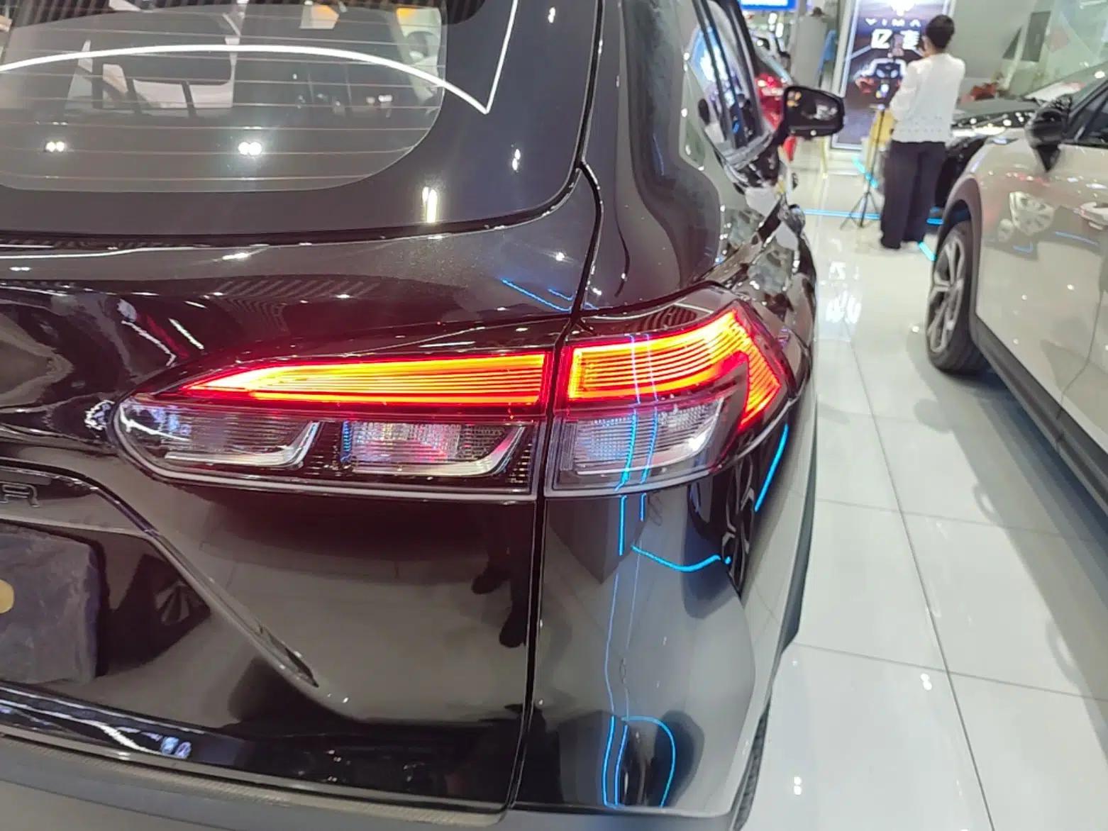 Toyota FRONTLANDER 2022 2.0L CVT Luxury Edition — миниатюра 7