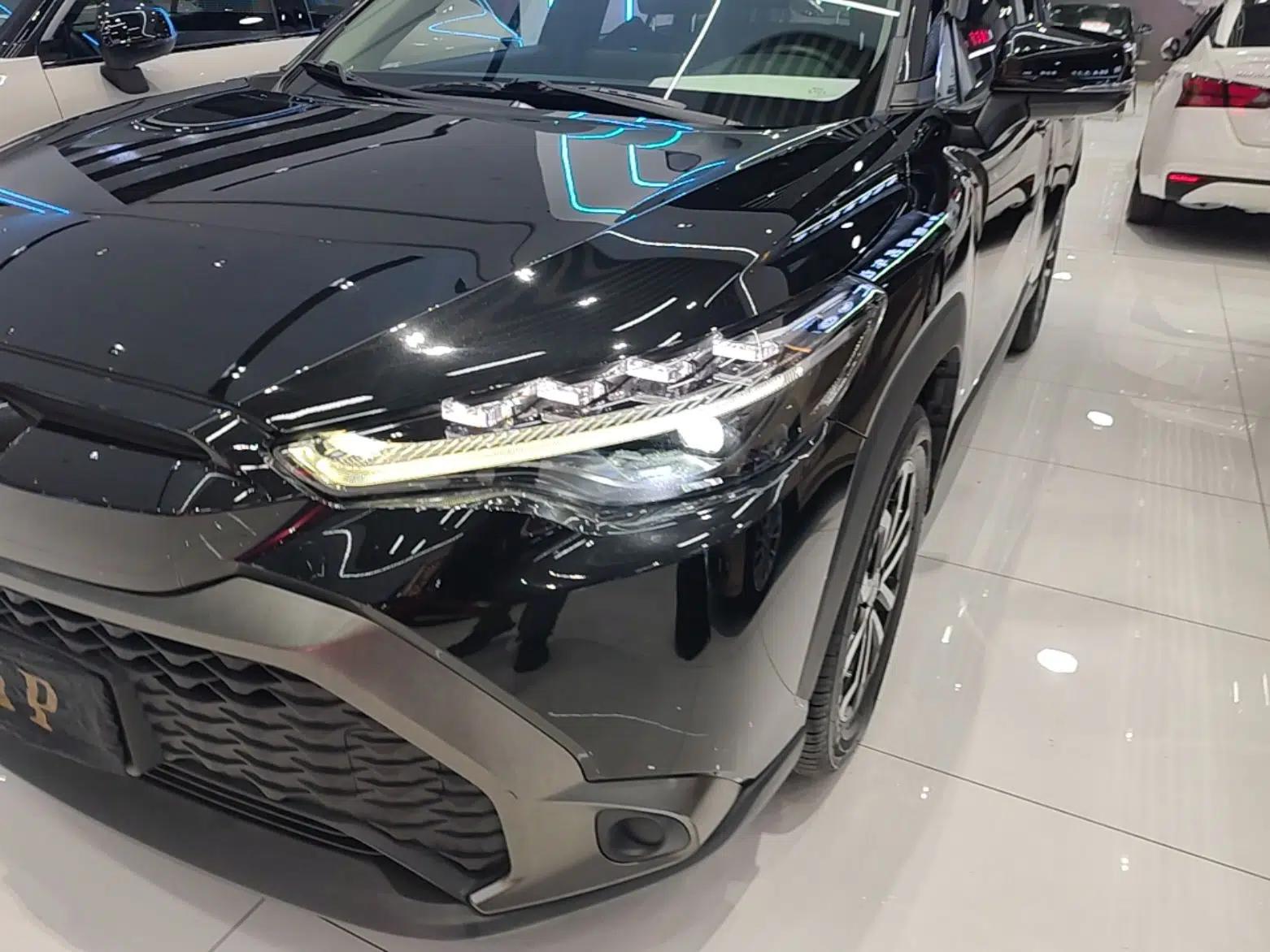 Toyota FRONTLANDER 2022 2.0L CVT Luxury Edition — миниатюра 9