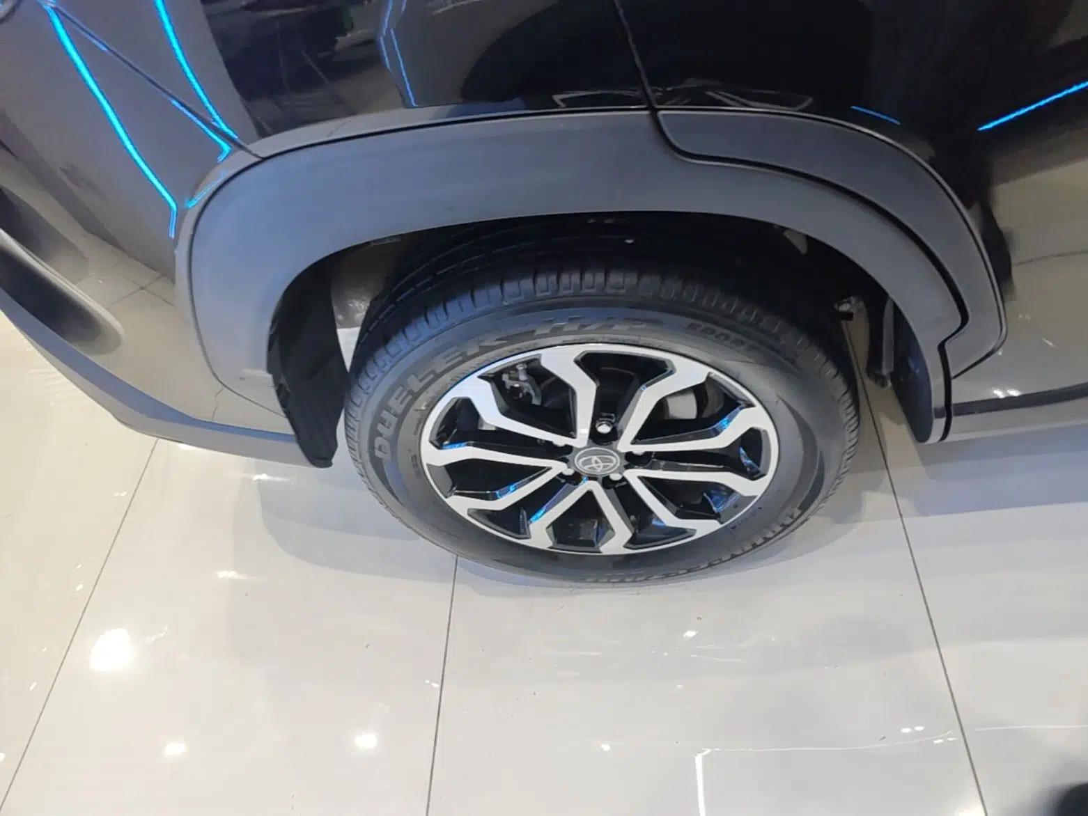 Toyota FRONTLANDER 2022 2.0L CVT Luxury Edition — миниатюра 10