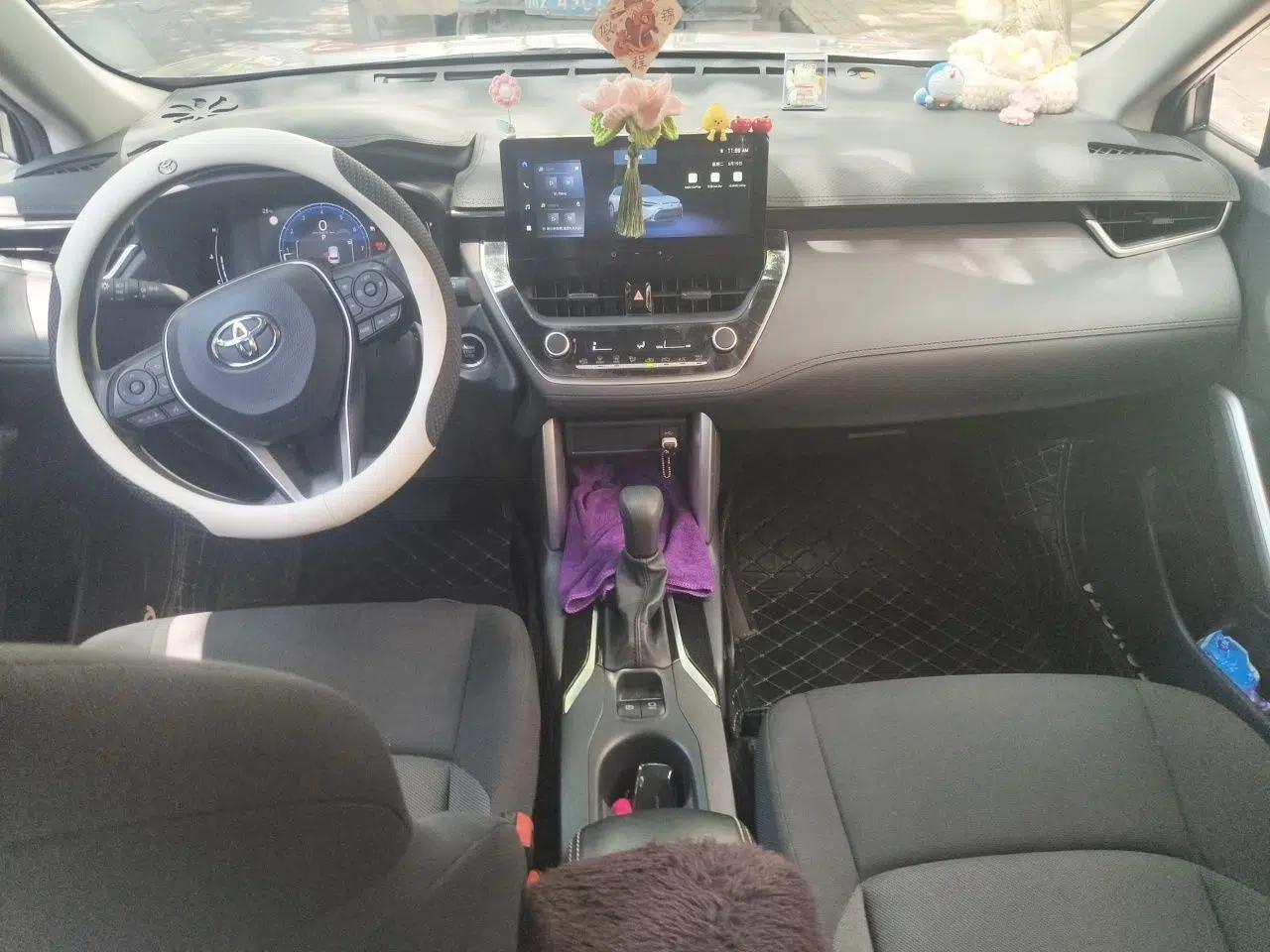 Toyota FRONTLANDER 2023 2.0L CVT Leading Edition — миниатюра 10