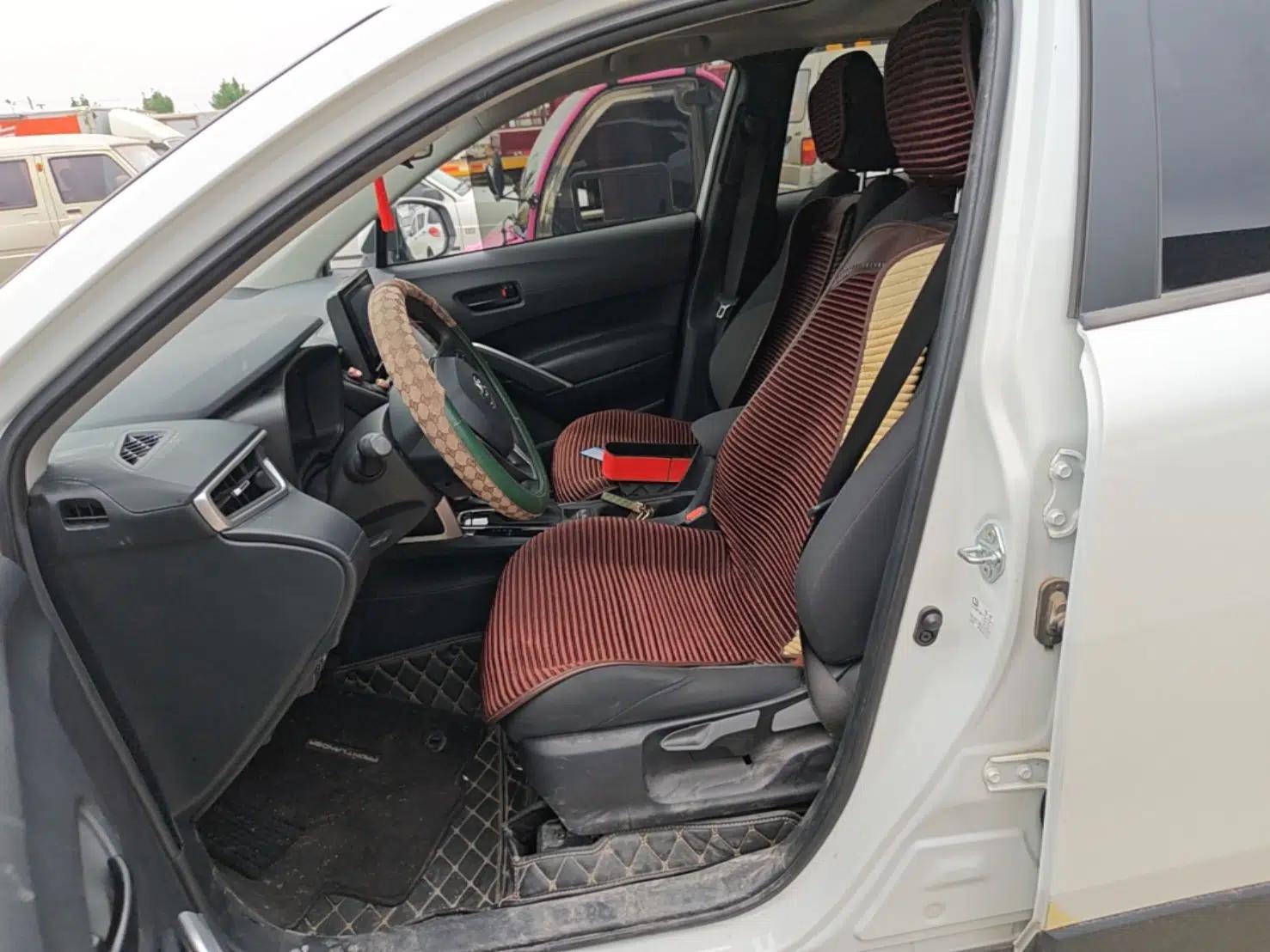 Toyota FRONTLANDER 2022 2.0L CVT Leading Edition — миниатюра 17