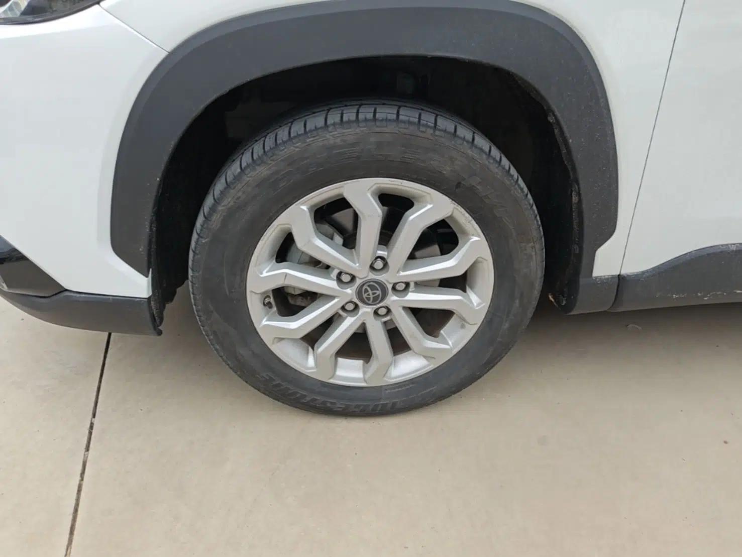 Toyota FRONTLANDER 2022 2.0L CVT Leading Edition — миниатюра 9