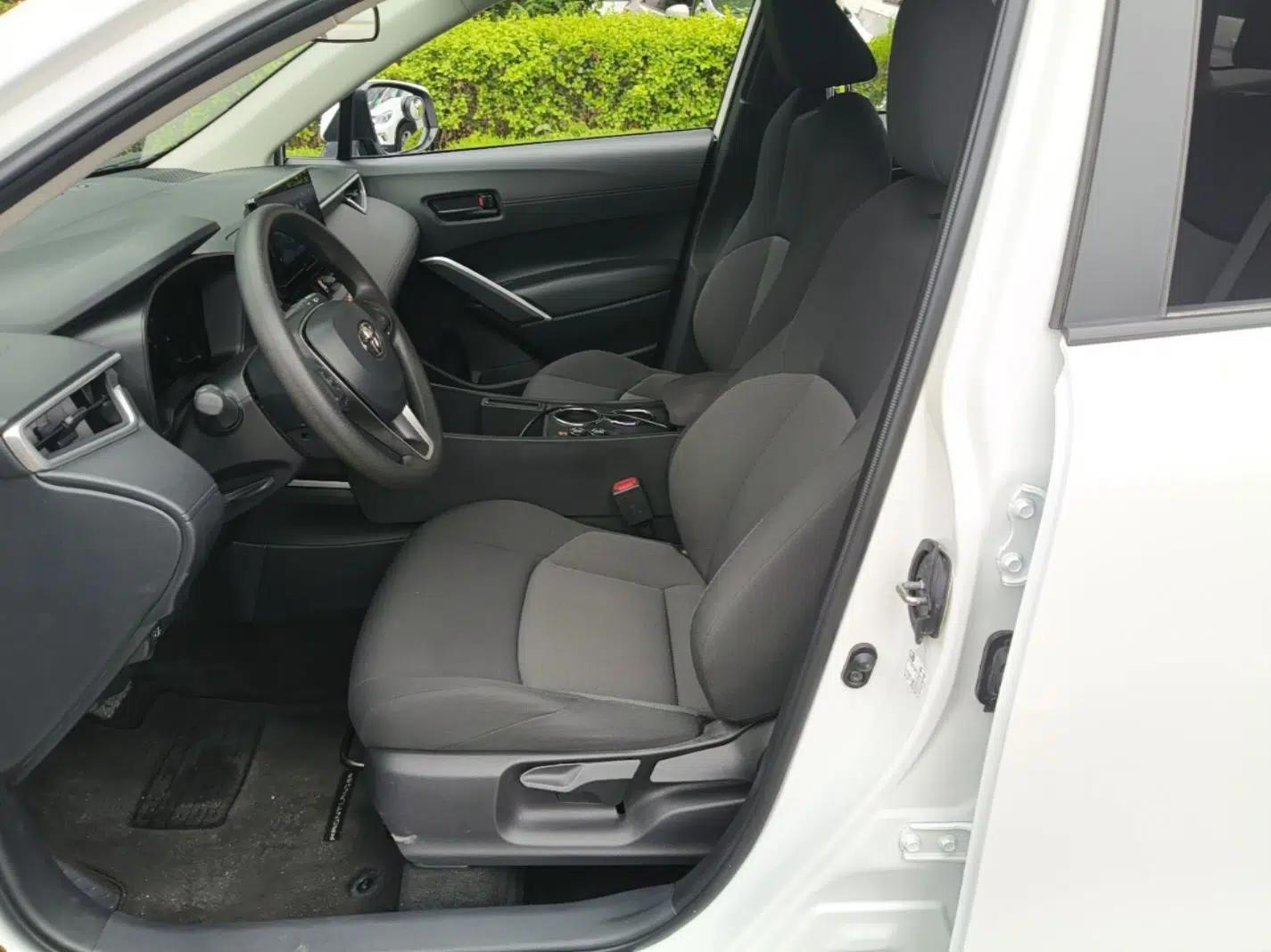Toyota FRONTLANDER 2023 2.0L CVT Elite Edition — миниатюра 18