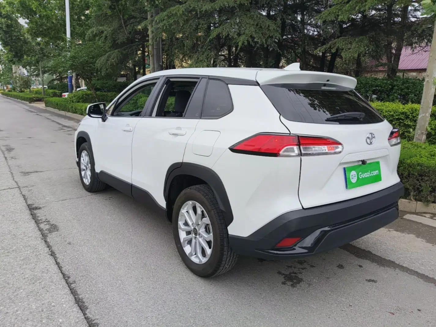 Toyota FRONTLANDER 2023 2.0L CVT Elite Edition — миниатюра 4