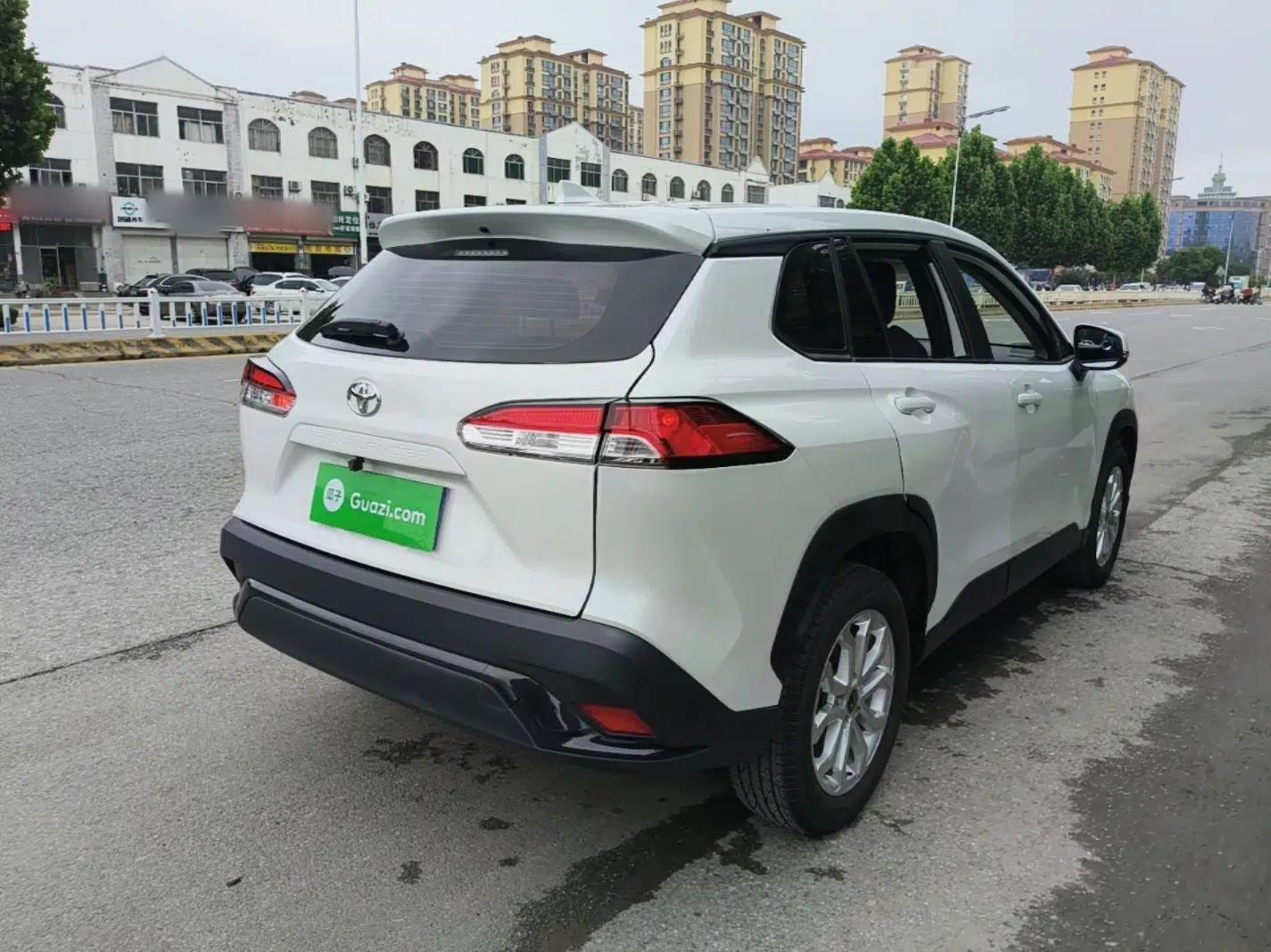 Toyota FRONTLANDER 2023 2.0L CVT Elite Edition — миниатюра 6
