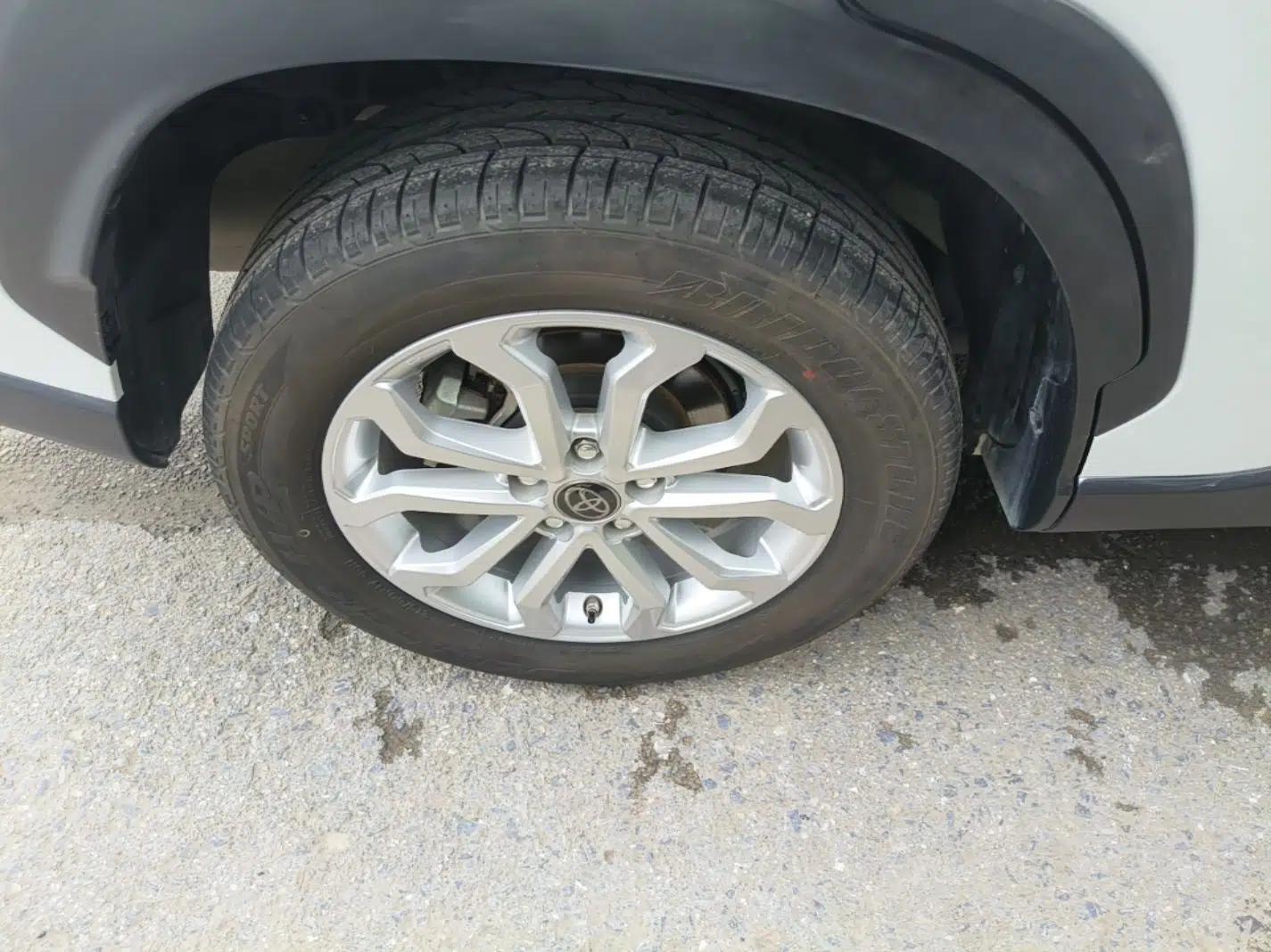 Toyota FRONTLANDER 2023 2.0L CVT Elite Edition — миниатюра 10