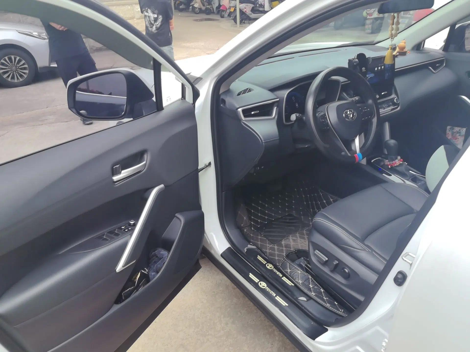 Toyota FRONTLANDER 2023 2.0L Smart Electric Hybrid Dual-Engine Luxury Edition — миниатюра 17