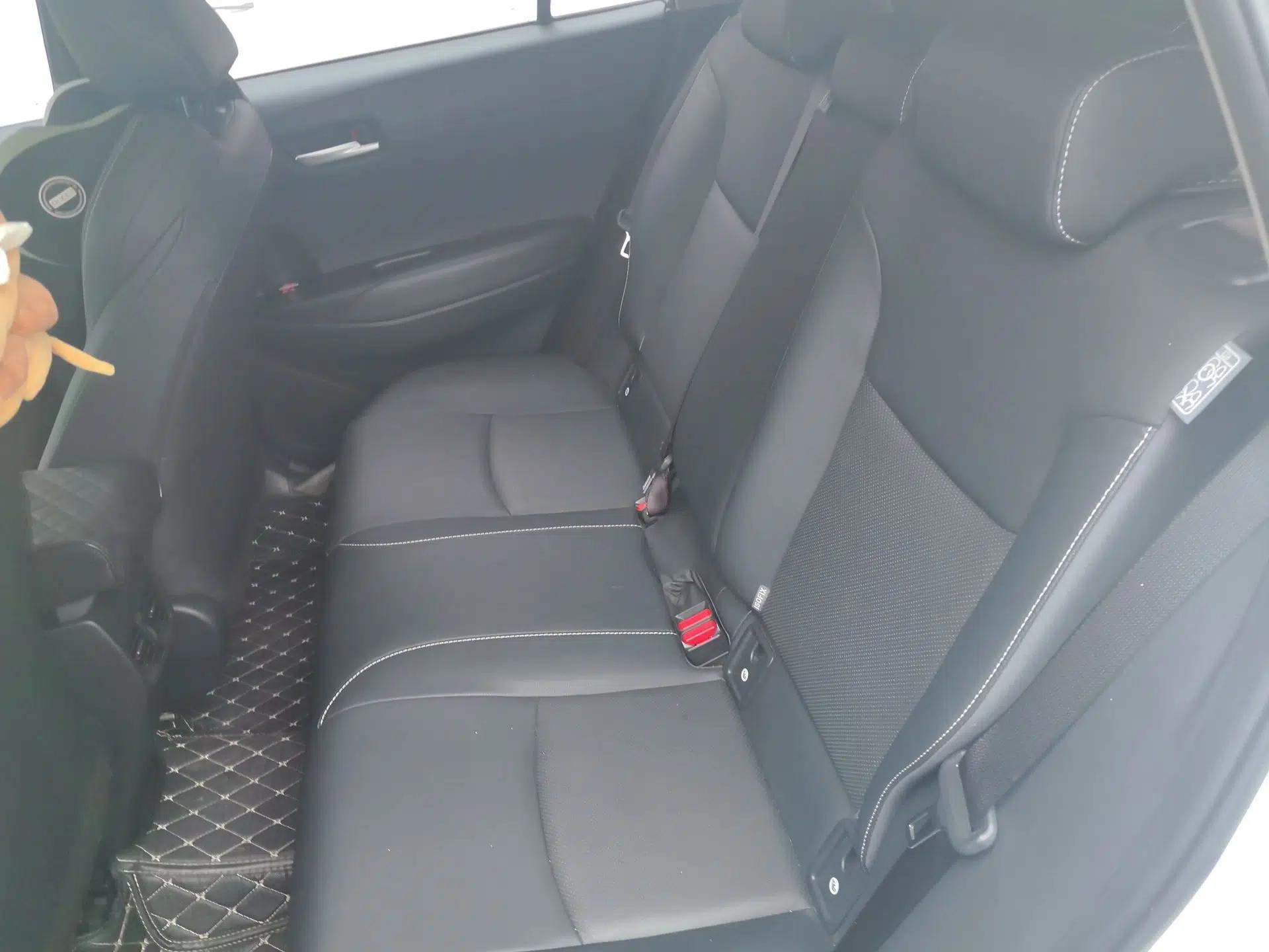 Toyota FRONTLANDER 2023 2.0L Smart Electric Hybrid Dual-Engine Luxury Edition — миниатюра 18
