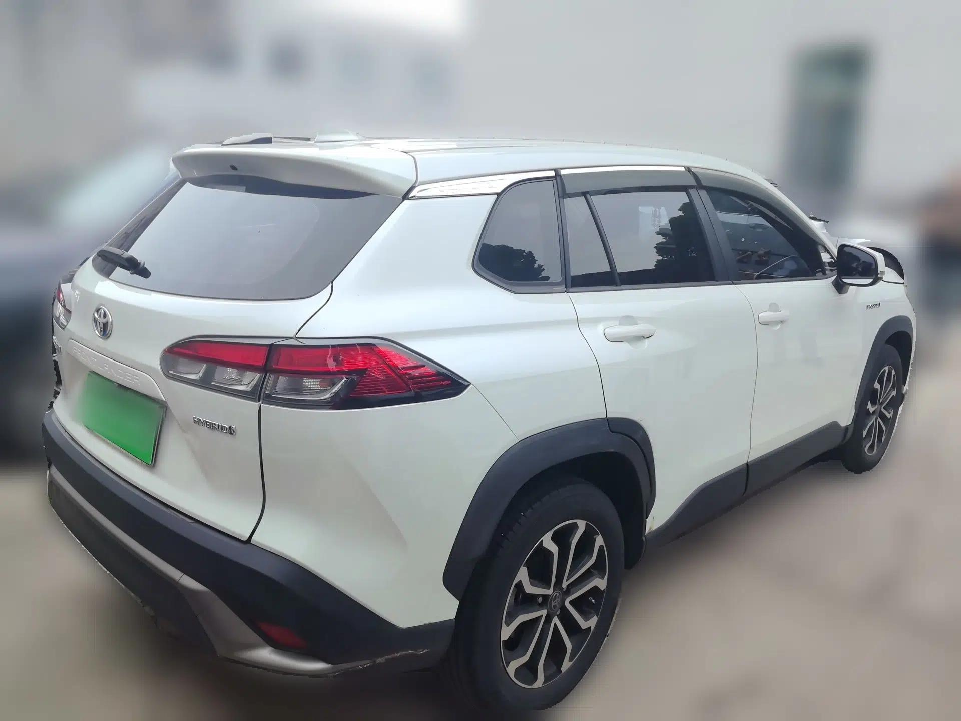 Toyota FRONTLANDER 2023 2.0L Smart Electric Hybrid Dual-Engine Luxury Edition — миниатюра 6