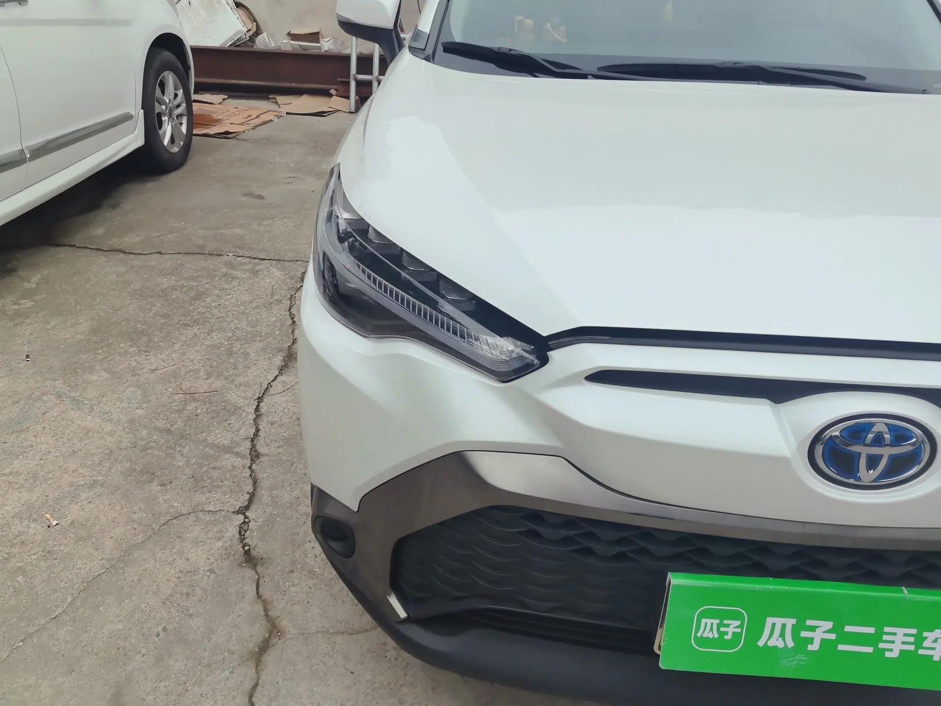 Toyota FRONTLANDER 2023 2.0L Smart Electric Hybrid Dual-Engine Luxury Edition — миниатюра 7