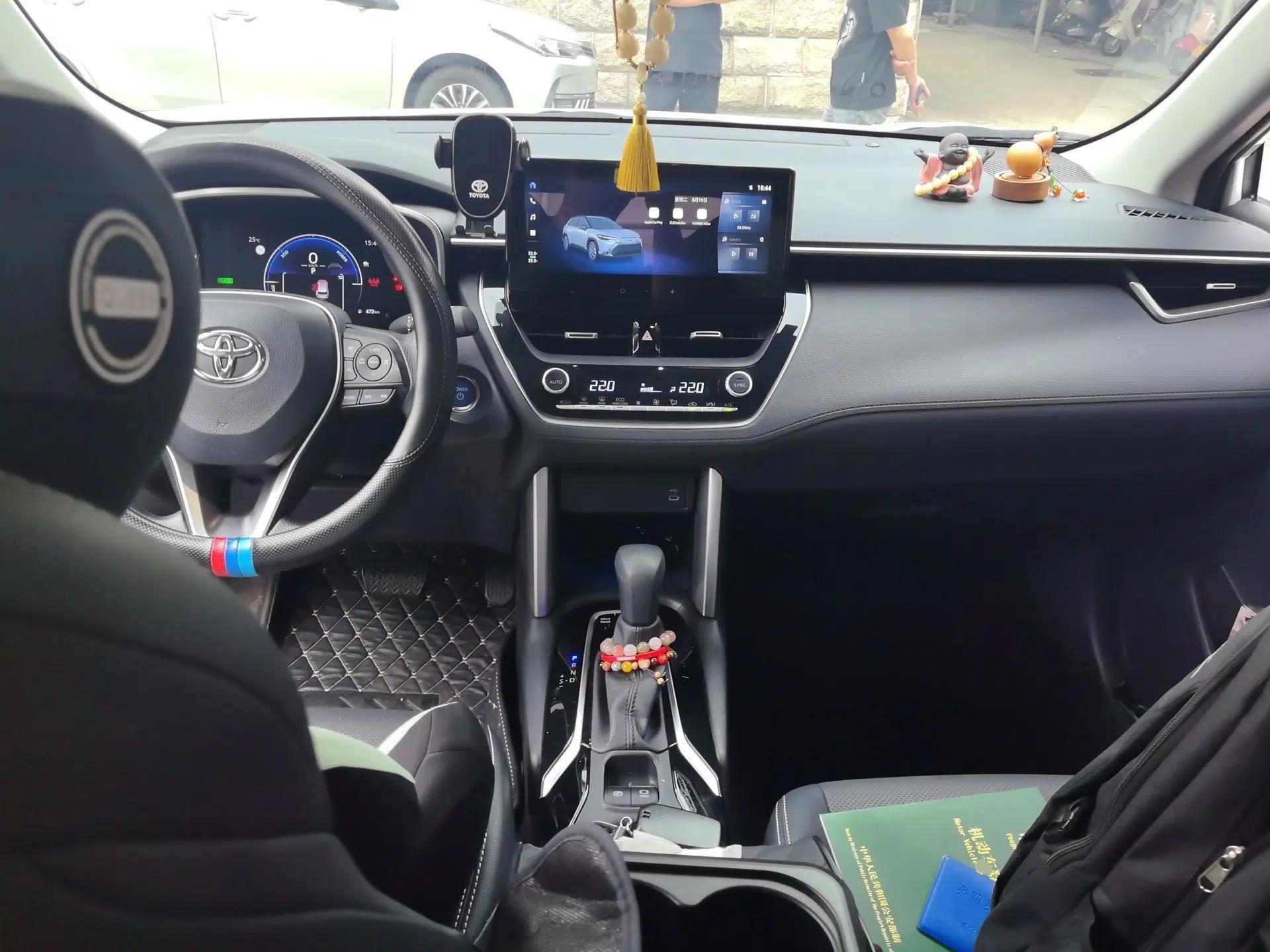 Toyota FRONTLANDER 2023 2.0L Smart Electric Hybrid Dual-Engine Luxury Edition — миниатюра 10
