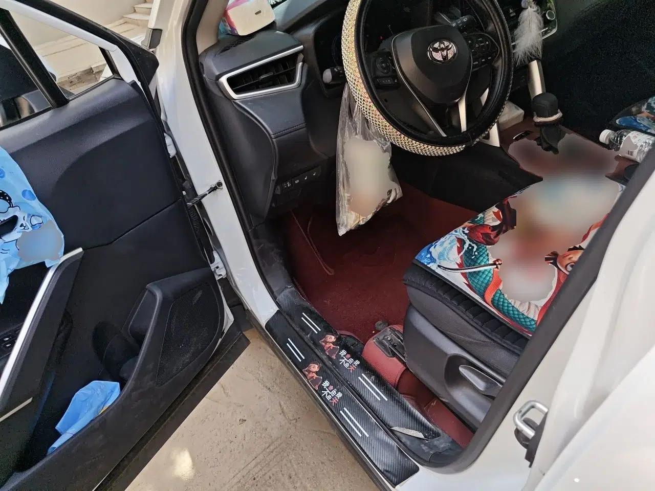 Toyota FRONTLANDER 2023 2.0L CVT Leading Edition — миниатюра 17