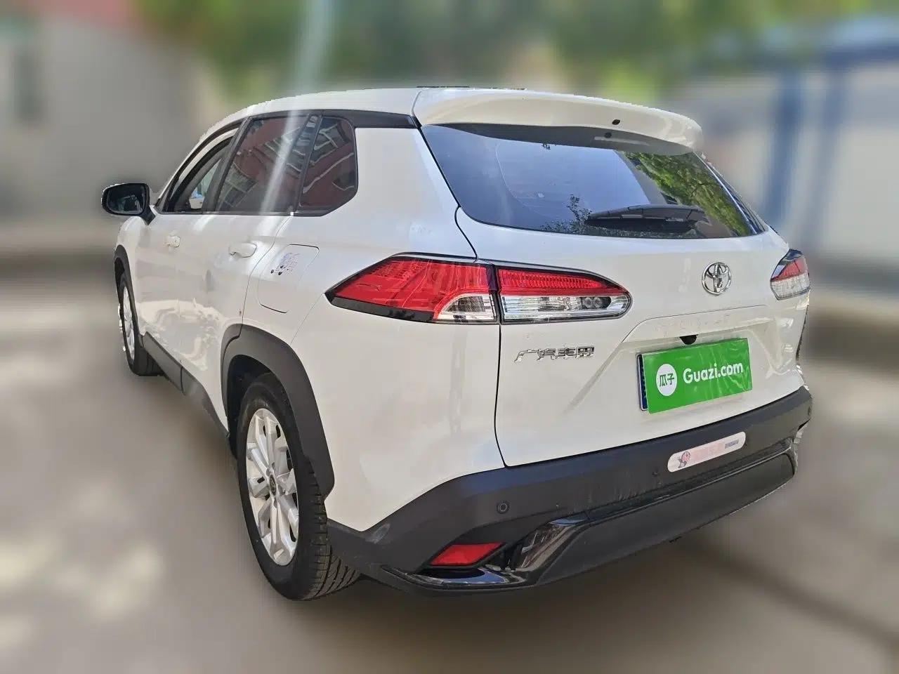 Toyota FRONTLANDER 2023 2.0L CVT Leading Edition — миниатюра 4