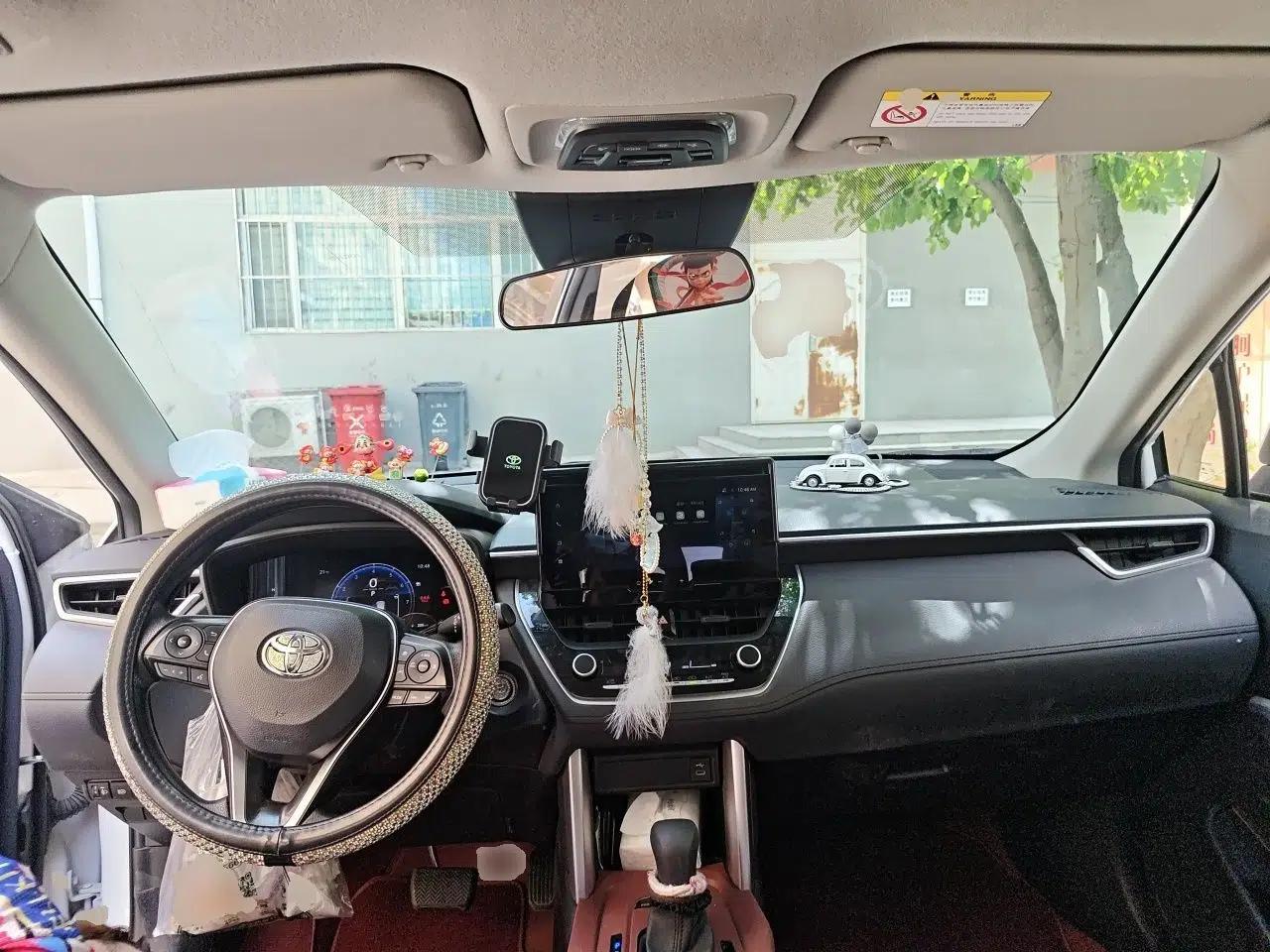Toyota FRONTLANDER 2023 2.0L CVT Leading Edition — миниатюра 10