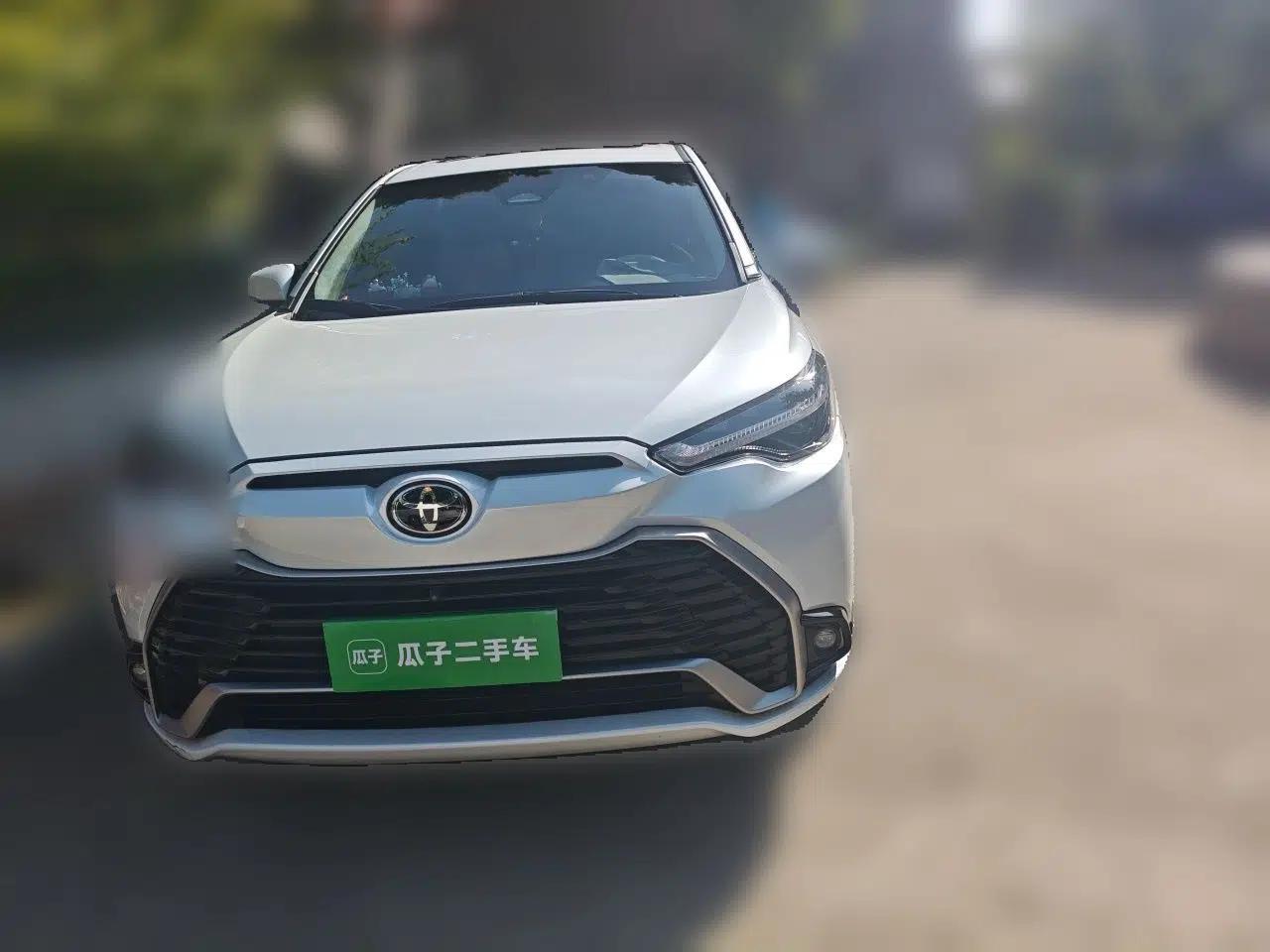 Toyota FRONTLANDER 2023 2.0L CVT Sport Edition — миниатюра 2