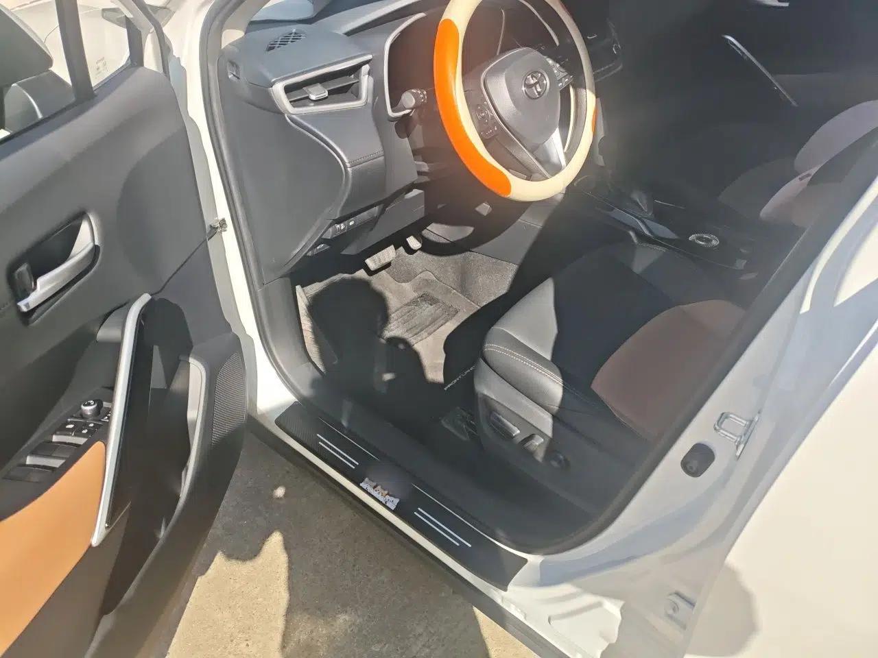 Toyota FRONTLANDER 2023 2.0L CVT Sport Edition — миниатюра 17