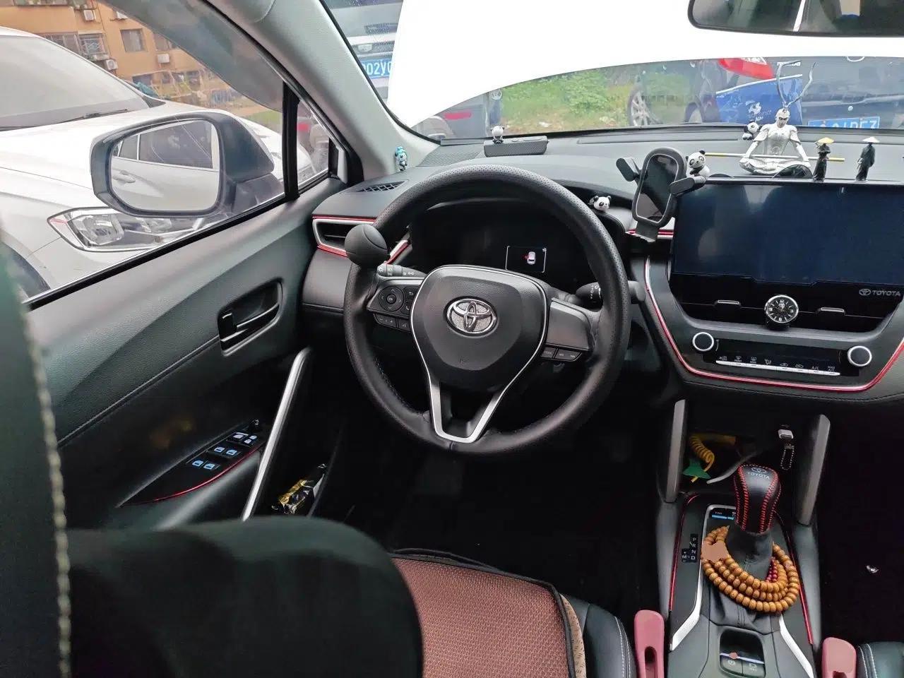 Toyota FRONTLANDER 2023 2.0L CVT Elite Edition — миниатюра 11