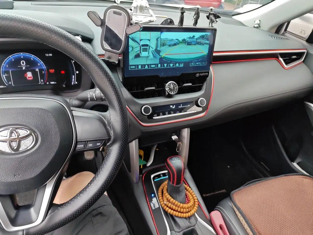 Toyota FRONTLANDER 2023 2.0L CVT Elite Edition — миниатюра 14