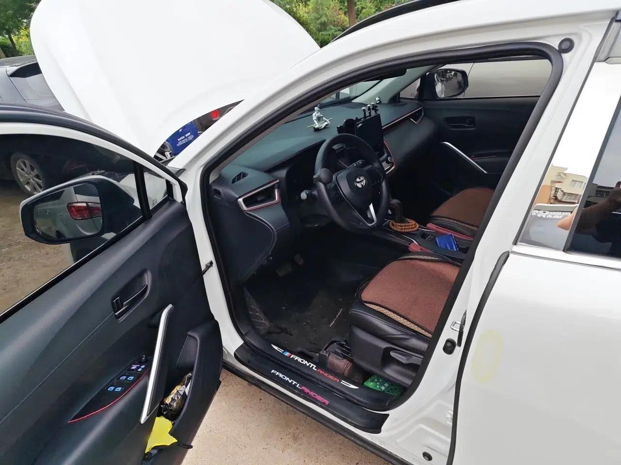Toyota FRONTLANDER 2023 2.0L CVT Elite Edition — миниатюра 17
