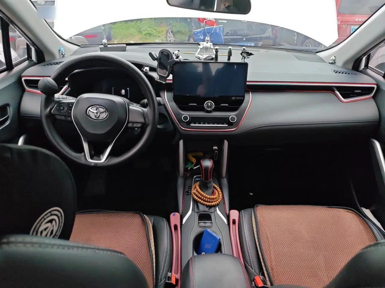 Toyota FRONTLANDER 2023 2.0L CVT Elite Edition — миниатюра 10