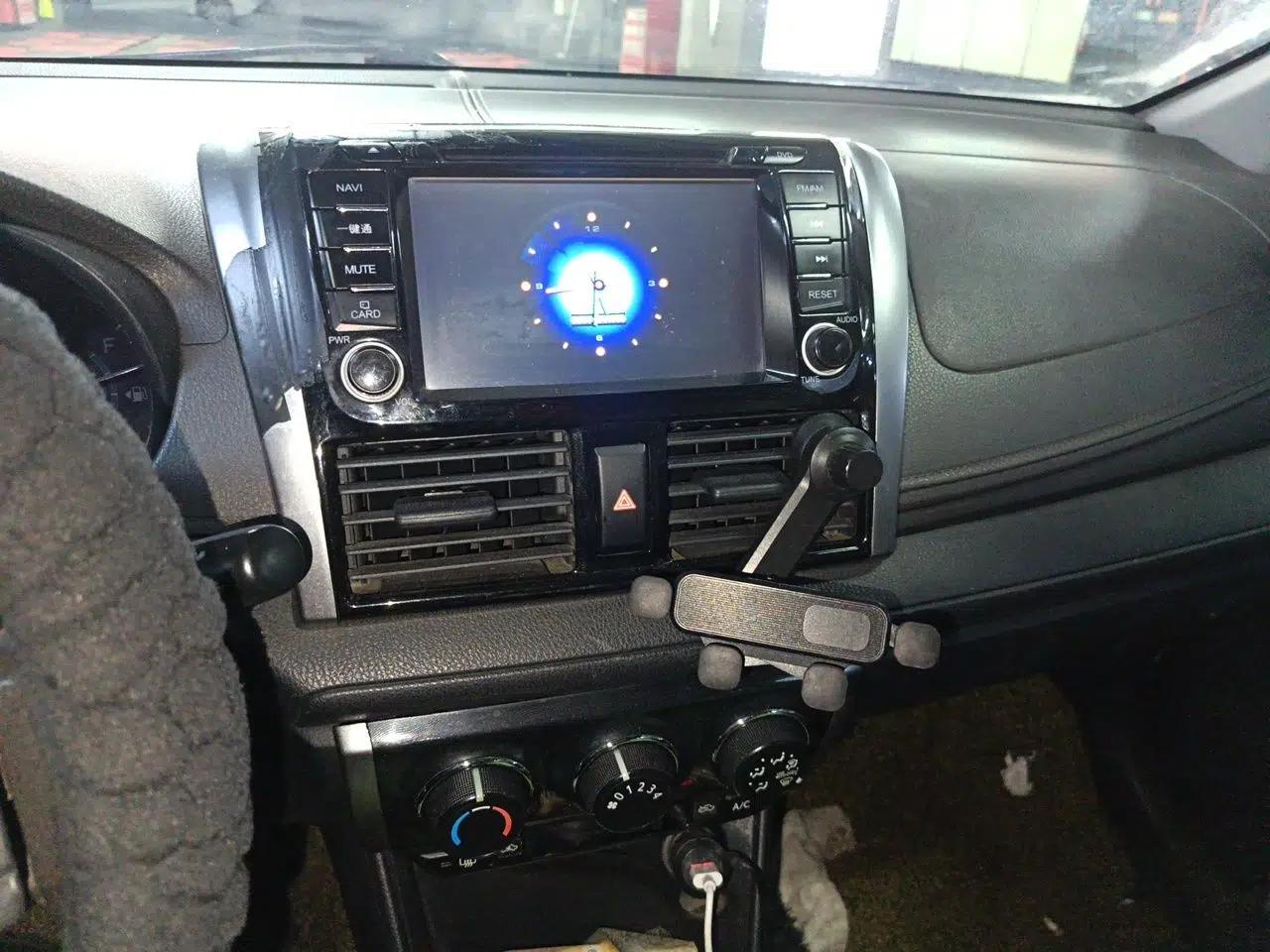 Toyota Vios 2014 1.5L Manual ZhiZhen Edition — миниатюра 14