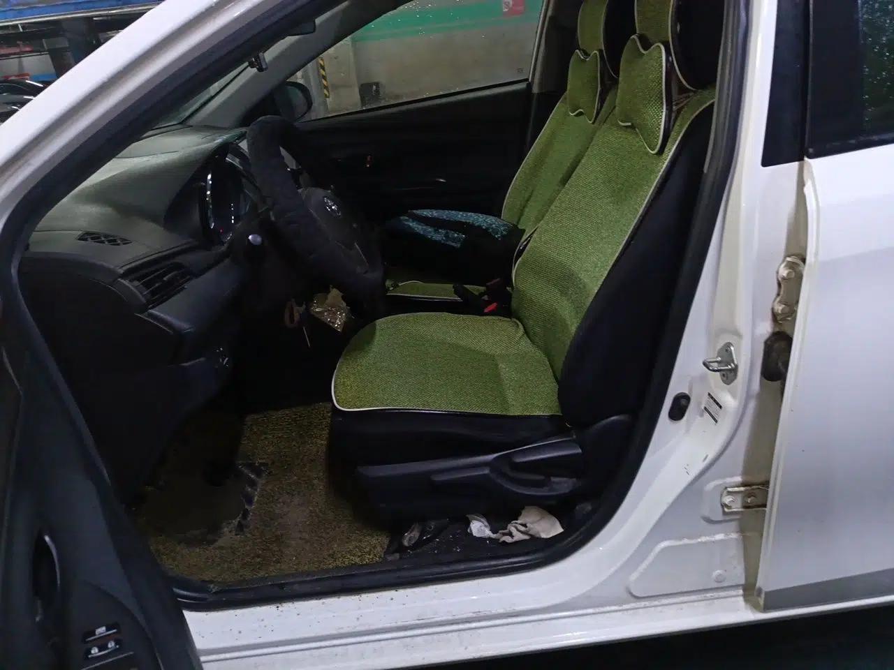 Toyota Vios 2014 1.5L Manual ZhiZhen Edition — миниатюра 16