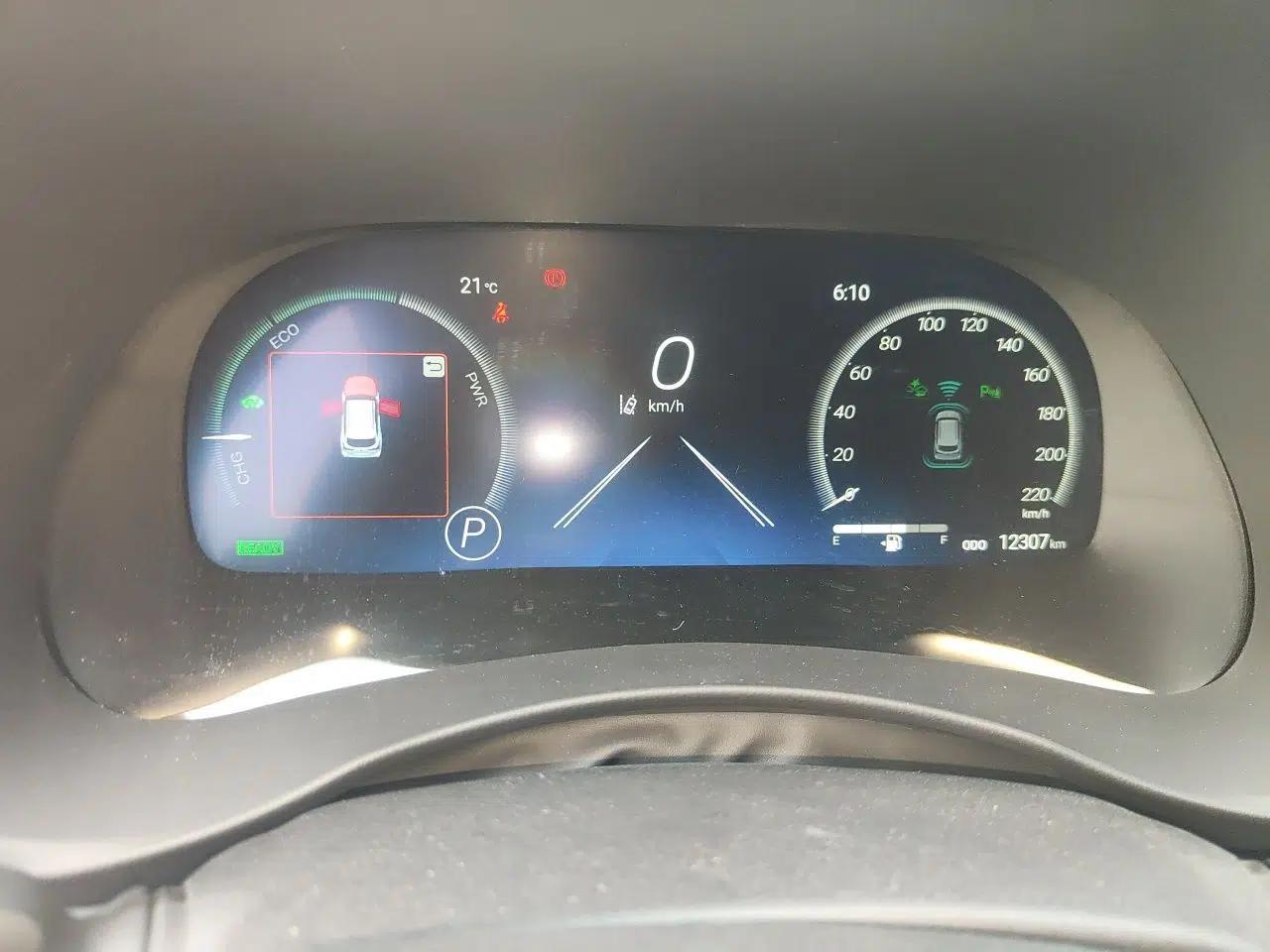 Toyota Crown Kluger 2024 2.5L HEV Four-Wheel Drive Premium Edition — миниатюра 12
