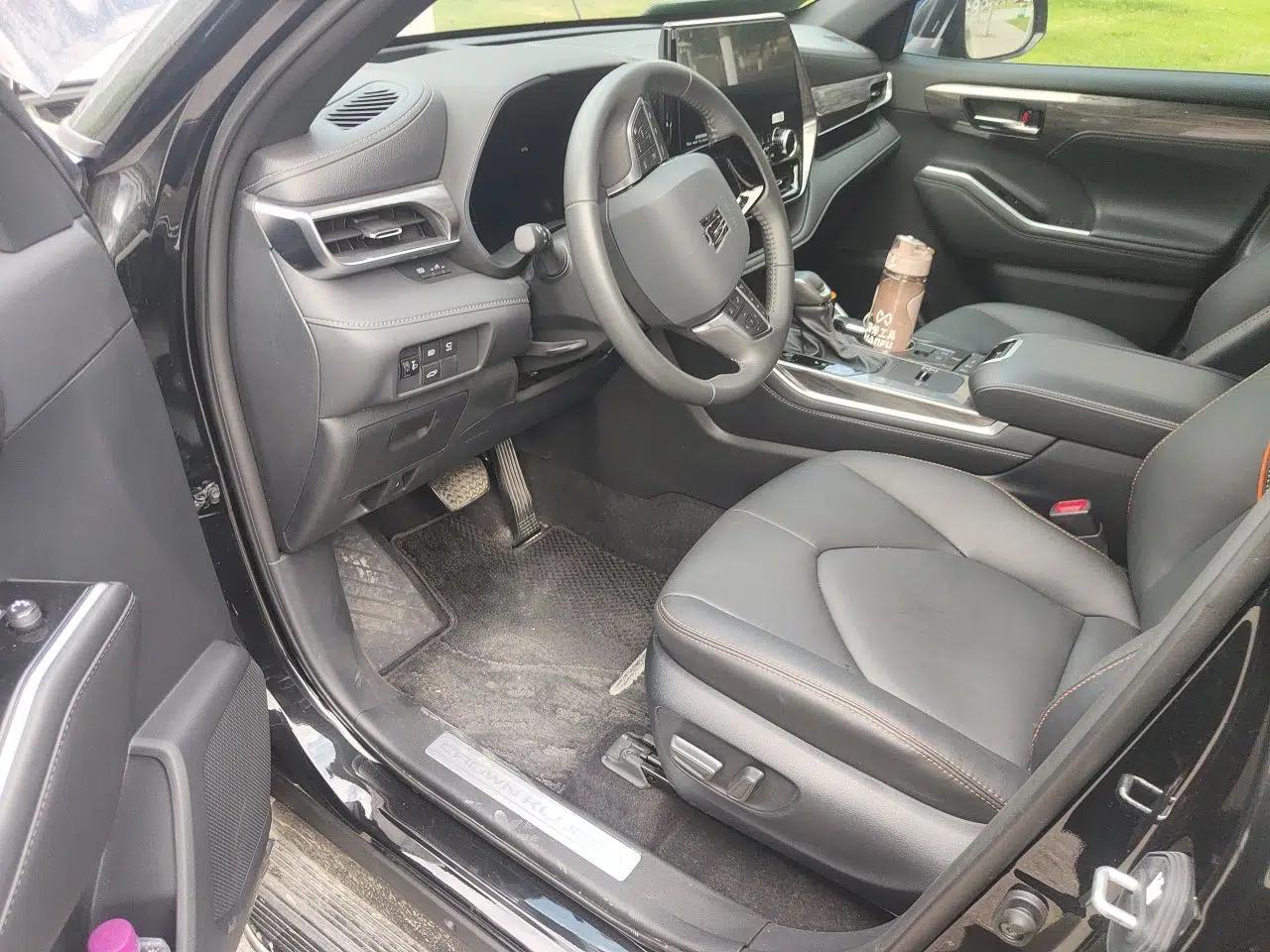 Toyota Crown Kluger 2024 2.5L HEV Four-Wheel Drive Premium Edition — миниатюра 17