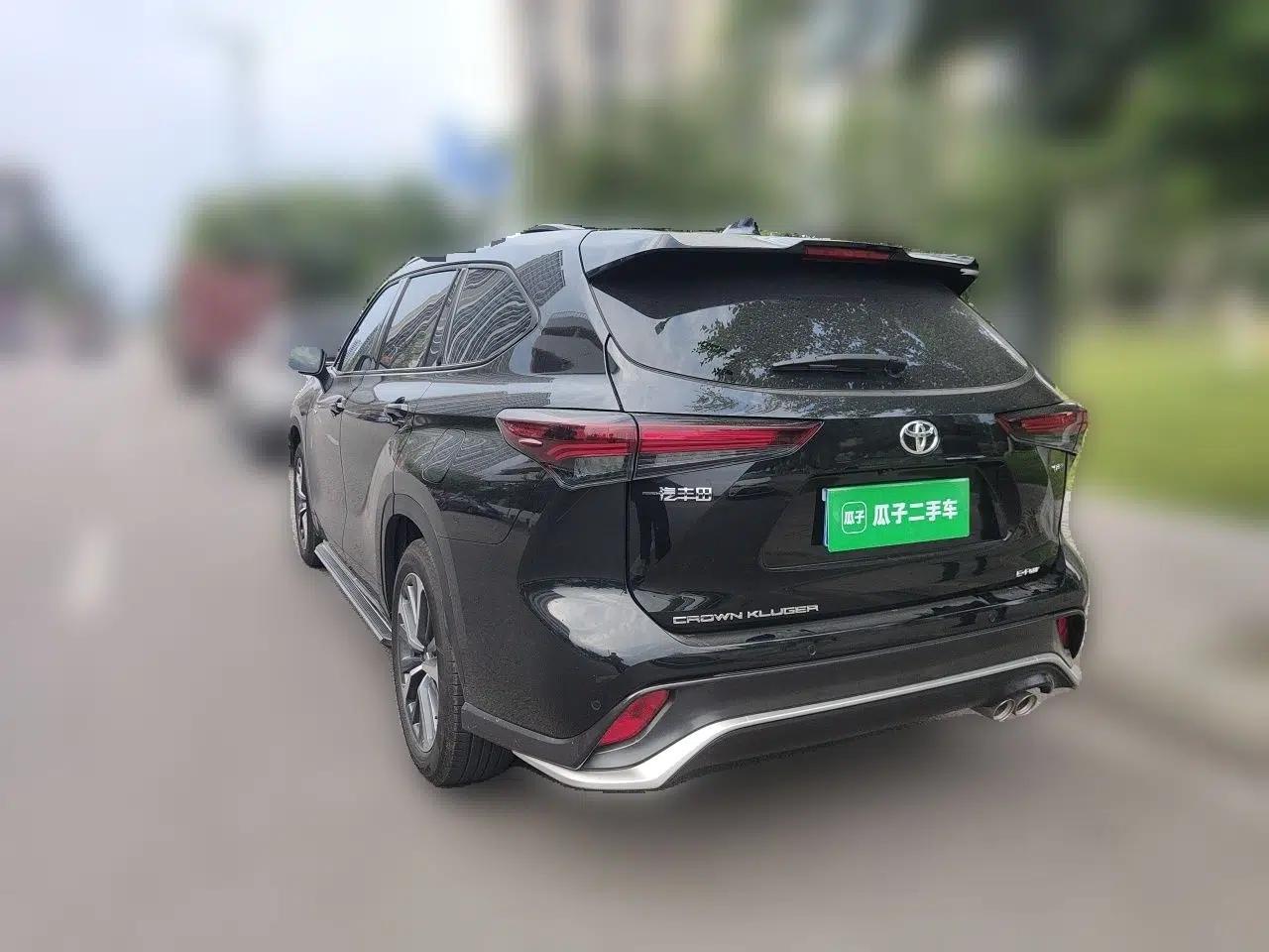 Toyota Crown Kluger 2024 2.5L HEV Four-Wheel Drive Premium Edition — миниатюра 4