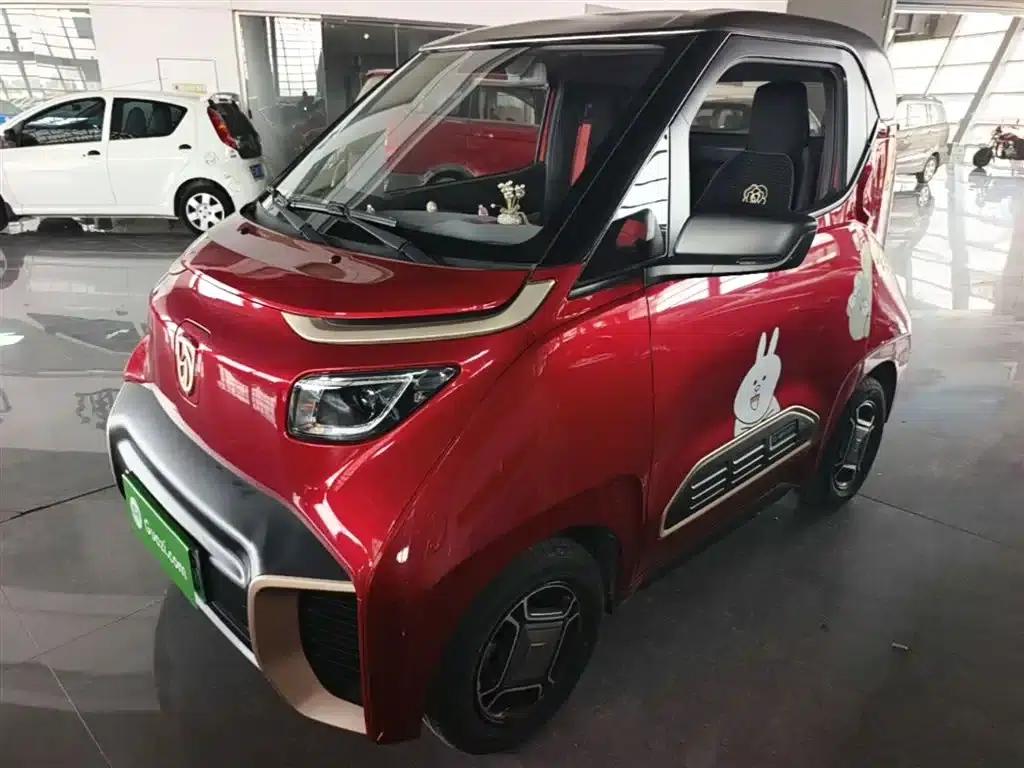 Baojun E200 2019 Model 250KM Smart Edition — миниатюра 1