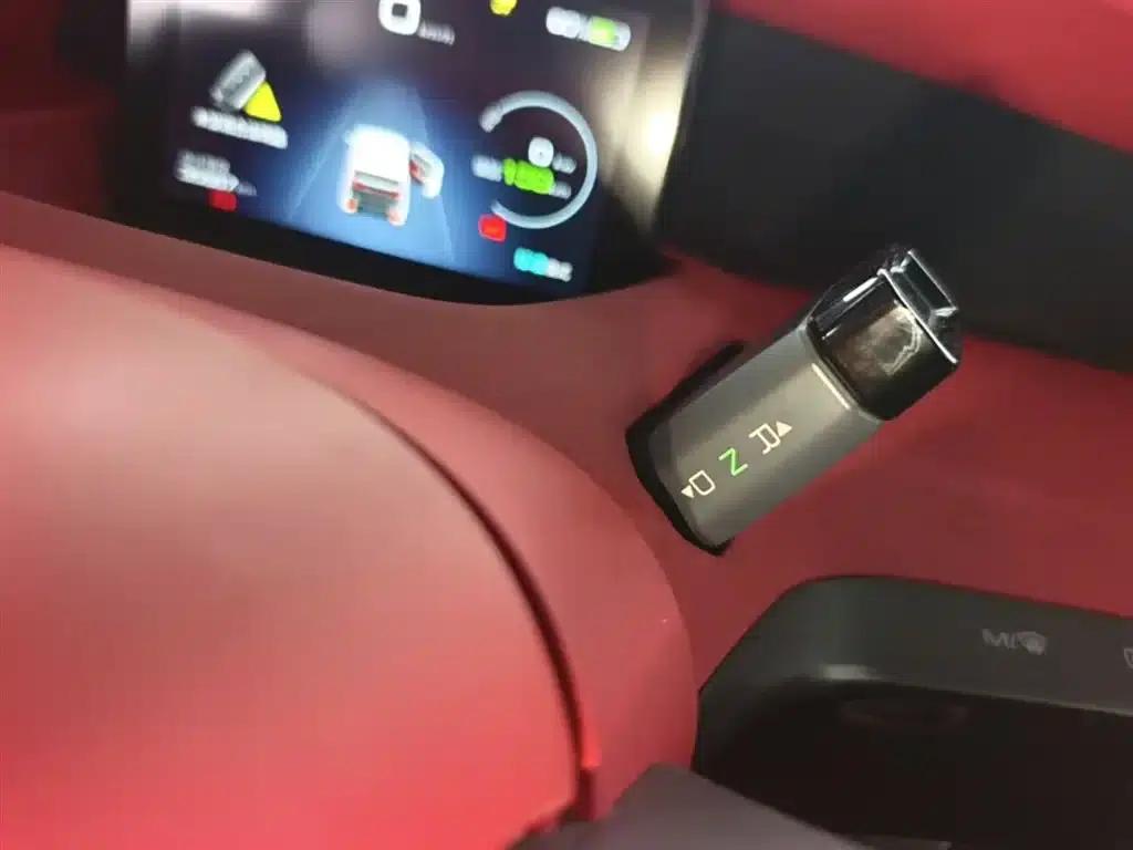 Baojun E200 2019 Model 250KM Smart Edition — миниатюра 14