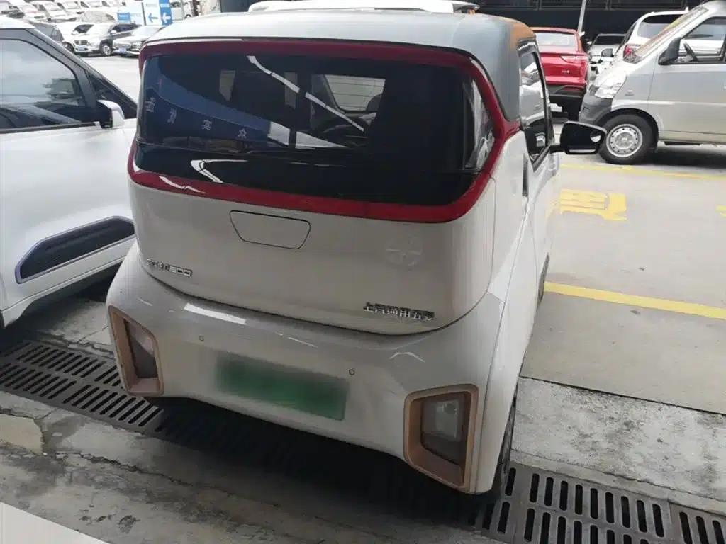 Baojun E200 2020 Model 305KM Smart Edition — миниатюра 7
