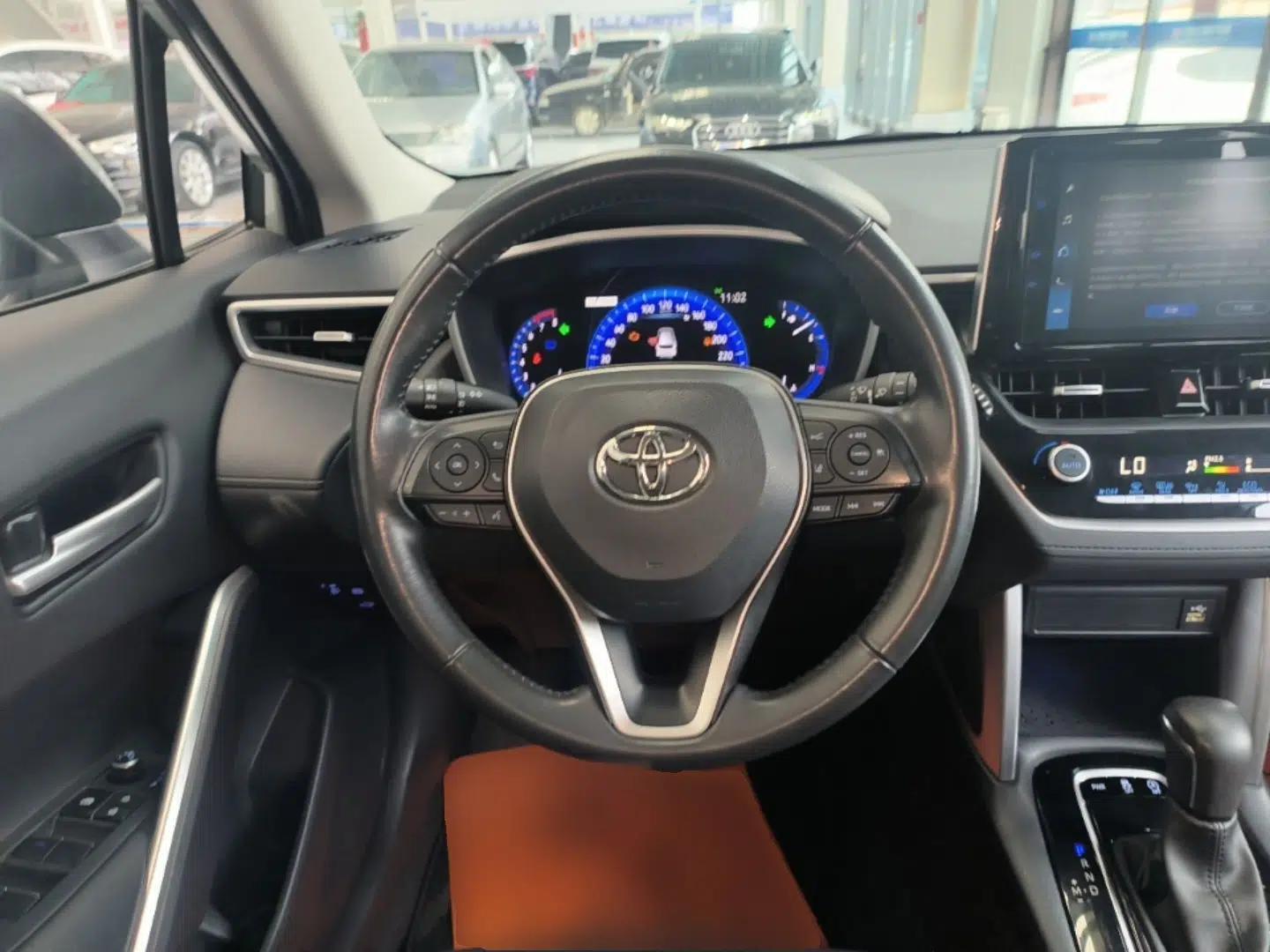 Toyota Corolla Cross 2022 2.0L Flagship Edition — миниатюра 14
