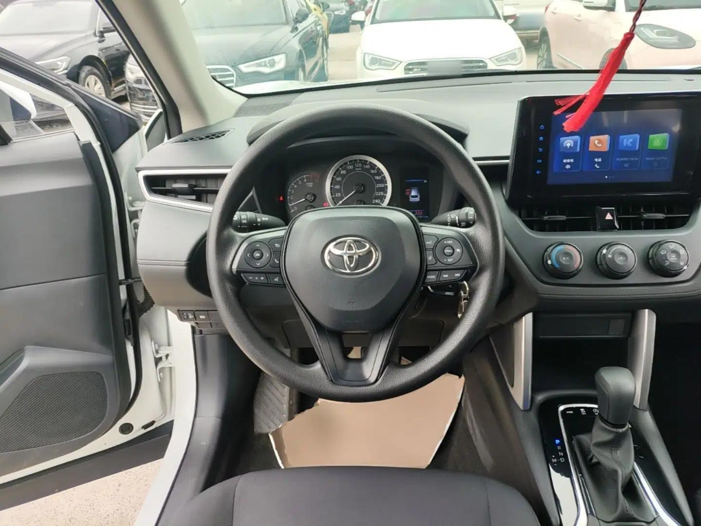 Toyota Corolla Cross 2022 2.0L Pioneer Edition — миниатюра 14
