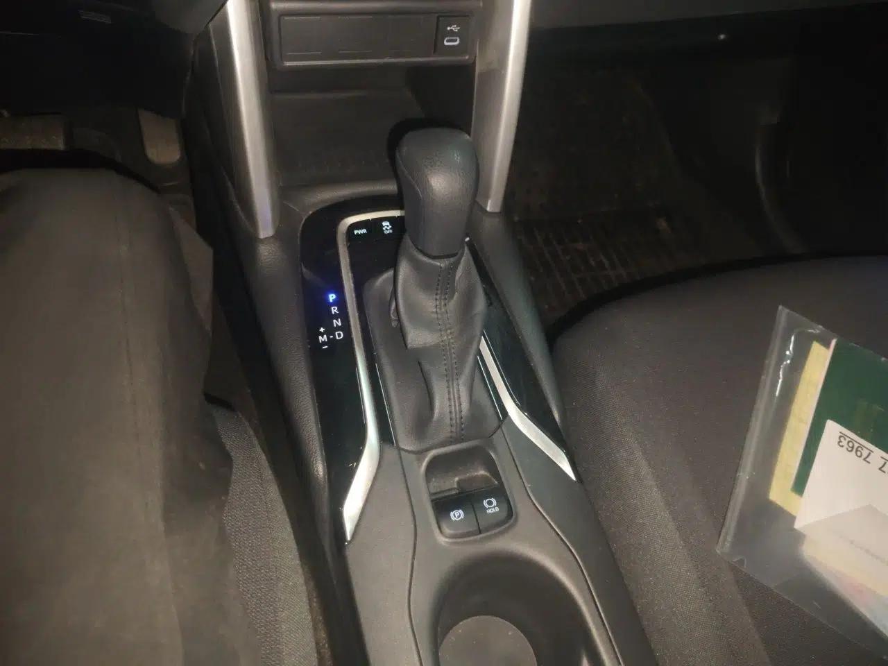 Toyota Corolla Cross 2024 2.0L Pioneer Edition — миниатюра 15